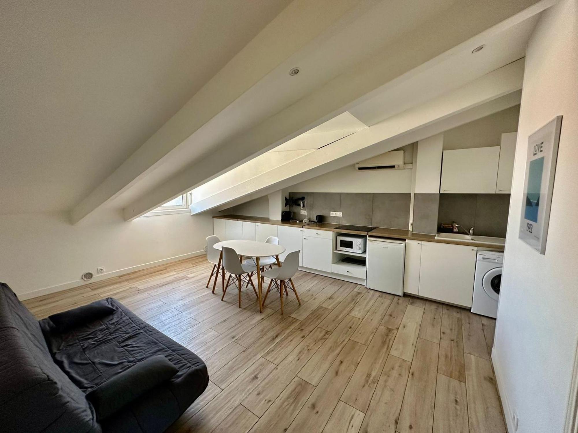 Appartement A Meyerbeer Nice Bilik gambar
